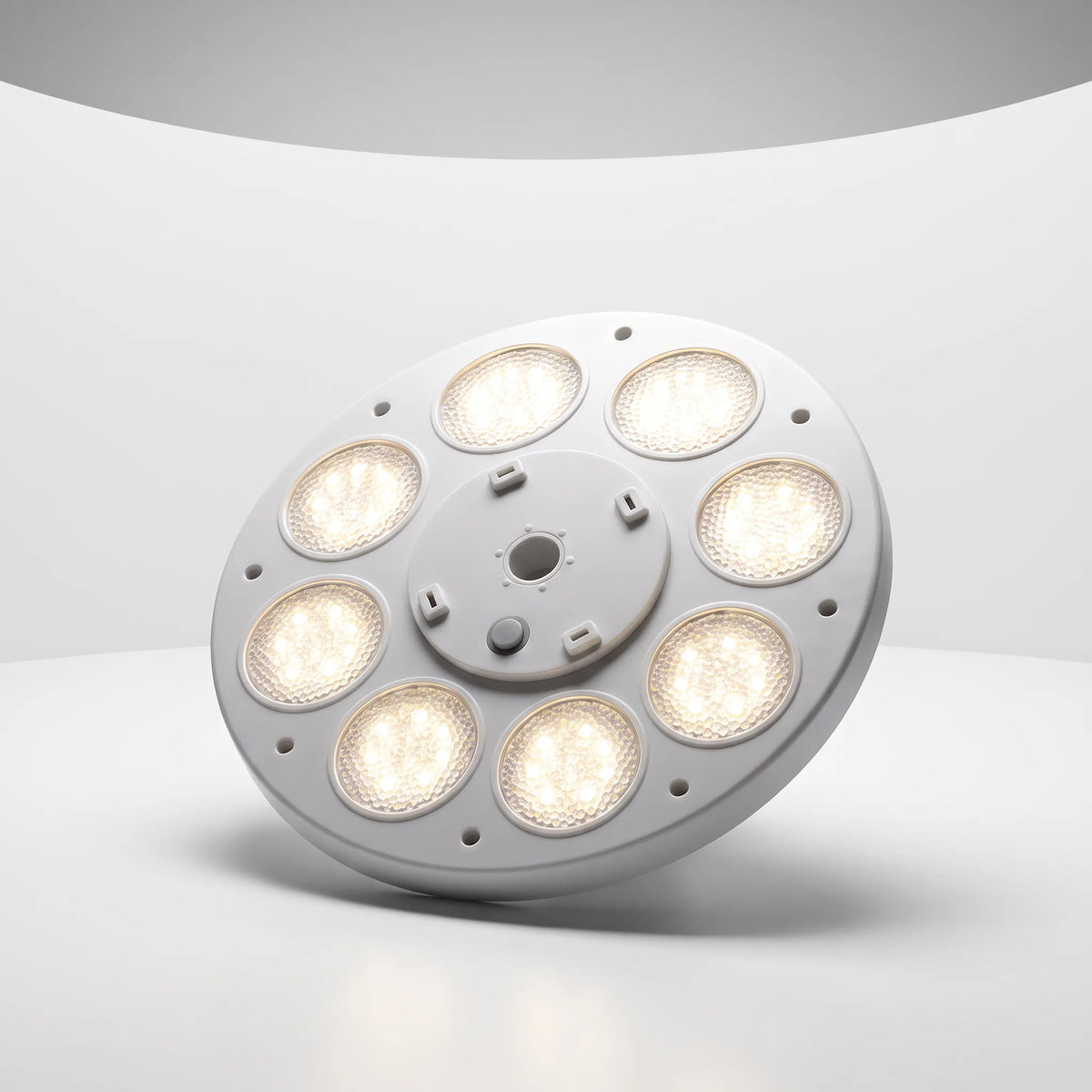 Solar Flagpole Light — 136 LED, 680 Lumen, Dusk-to-Dawn